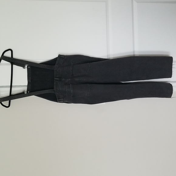 Express black jean distressed overalls size 8 NWOT - Picture 2 of 11
